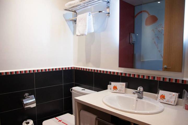 Hôtel pour 10 personnes, avec sauna ainsi que terrasse et jardin à Tudela - 2