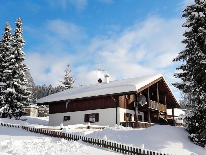 Ferienhaus für 6 Personen, mit Pool und Garten sowie Balkon - 1