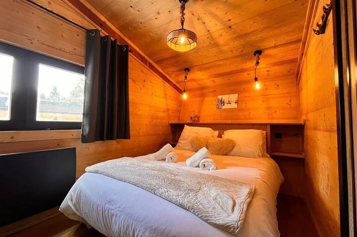 Chalet L'épicéa Cosy sous les pins • à 5min à pied des Pistes & Commerces in Bolquère, Parc naturel régional des Pyrénées catalanes