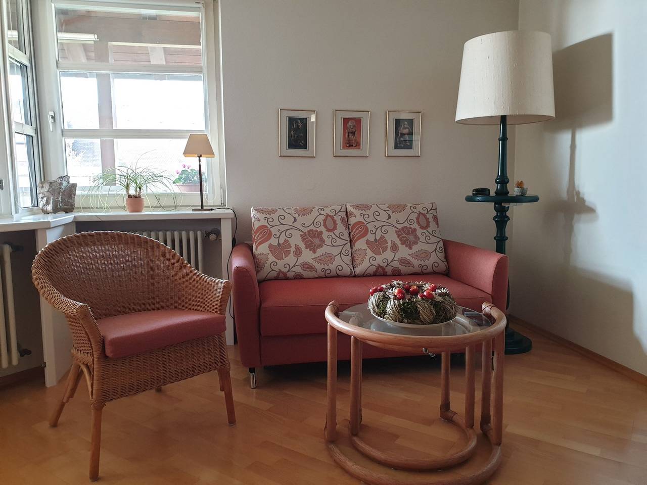 Ganze Ferienwohnung, Ferienwohnung Seegarten - Ferienwohnung mit Balkon 61qm, 1 Schlafzimmer max. 2 Personen in Hagnau am Bodensee, Region Bodensee-Oberschwaben