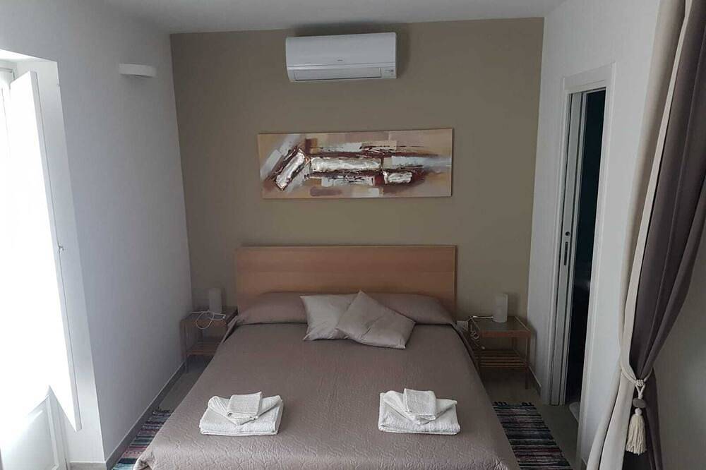 San Salvatore House - house in the historic center - spectacular sea view terrace in Cala Porta Vecchia, Monopoli