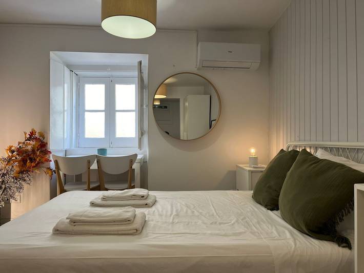 Ganze Wohnung, Nomad's Castel Lisbon - 1Bdr The Traveler in Santa Maria Maior, Costa de Lisboa