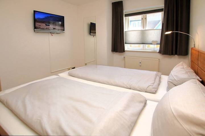 Ganze Wohnung, Feldstraße 15b, Whg. 7, \"Friesenperle 7\" - Ferienwohnung im Zentrum von Wyk, 3- in Nordfriesische Inseln (Schleswig-Holstein) (Schleswig-Holstein), Wyk auf Föhr