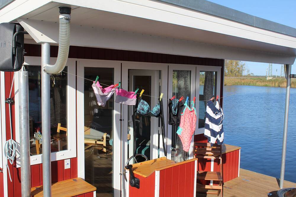 Hausboot - fest vertäut in Anklam 1 in Anklam, Vorpommern Greifswald