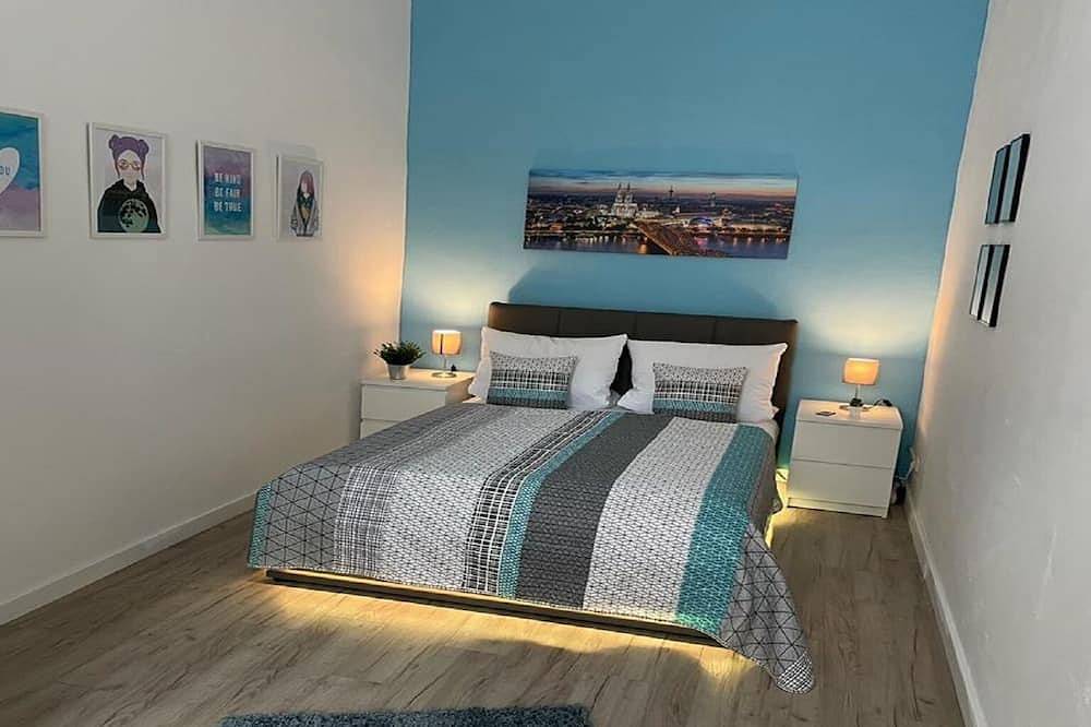 Entire apartment, Quiet 1 Zkb apartments in a prime location. Direct proximity to Com & old town in Cologne, Rhineland