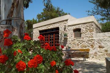 Gîte pour 3 personnes, avec jardin dans Syros