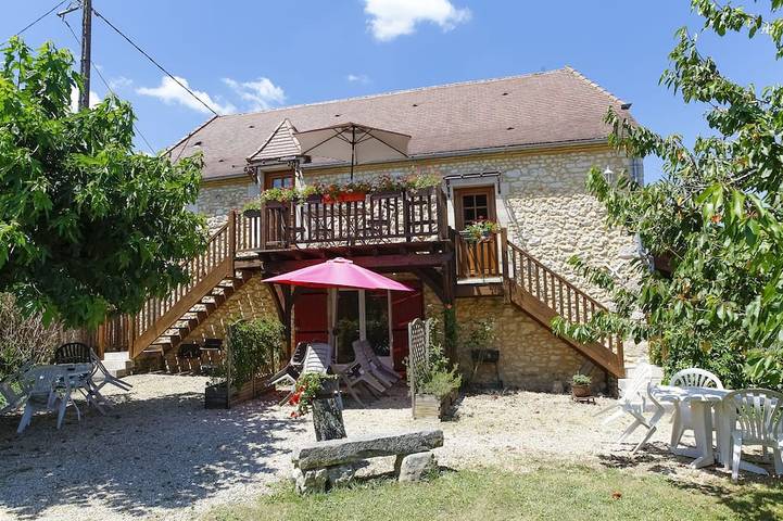Gîte pour 5 personnes, avec balcon et piscine