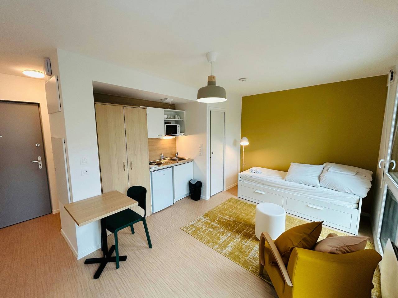 Ganze Wohnung, We Live In R - Suite 202 - Cathédrale in Reims, Marne