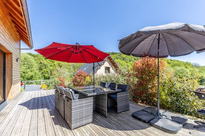 Gîte pour 8 personnes, avec jardin à Murol - 4