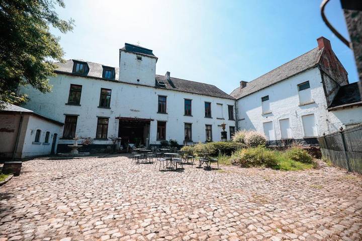 Location de vacances pour 2 personnes, avec Terrasse ainsi que Jardin et Vue à Jurbise