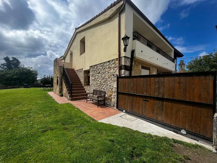 Holiday apartment for 6 people, with view and garden as well as pool - 1