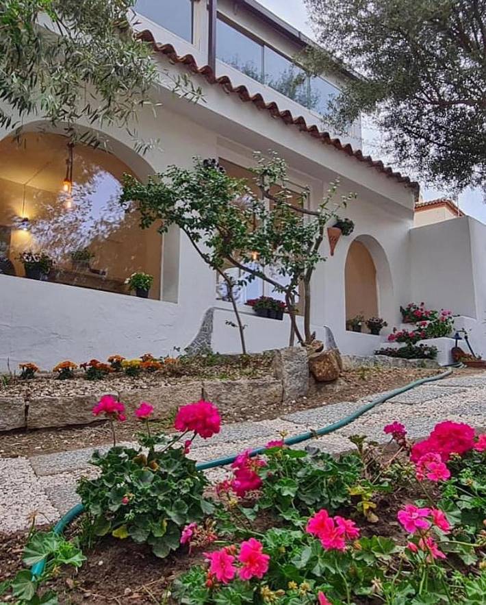 B&b per 3 persone, con Terrazza e Giardino nonché Panorama a Pittulongu