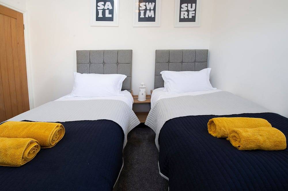 Salt Bay, pet friendly, country holiday cottage in Whitby in Whitby, North York Moors National Park