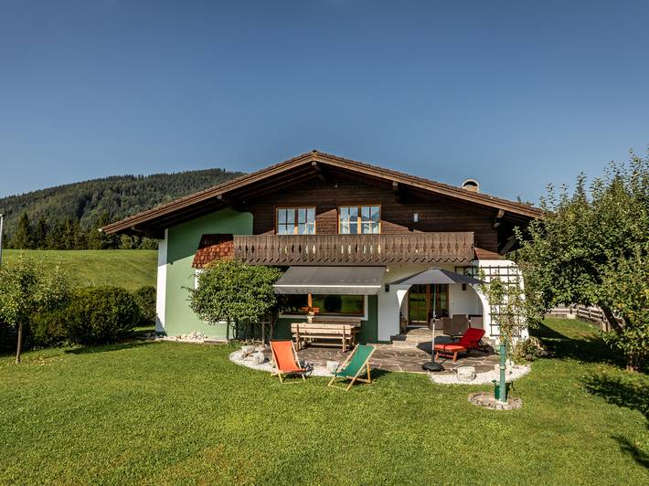 Ferienhaus für 10 Personen, mit Balkon und Terrasse sowie Garten und Sauna in Inzell - 4