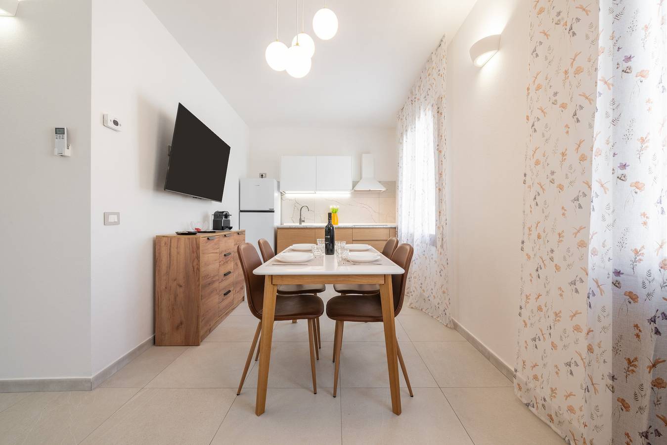 Apartamento entero, La esencia de la luz en un apartamento de diseño en Teulada in Teulada (Italia), Provincia de Cagliari