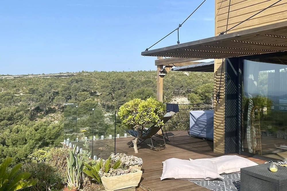 Chalet ossature bois,vue mer exceptionnelle in Circuit Paul-Ricard, Le Castellet