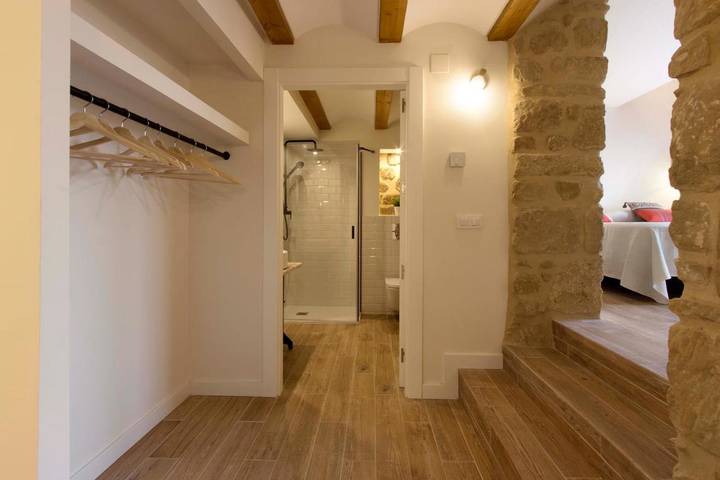 Hotel para 2 personas, con jardín y jacuzzi en Rioja Alta - 3