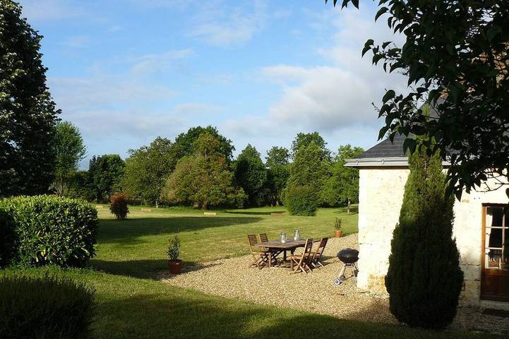 Gîte pour 4 personnes, avec jardin et terrasse à La Bruère-sur-Loir
