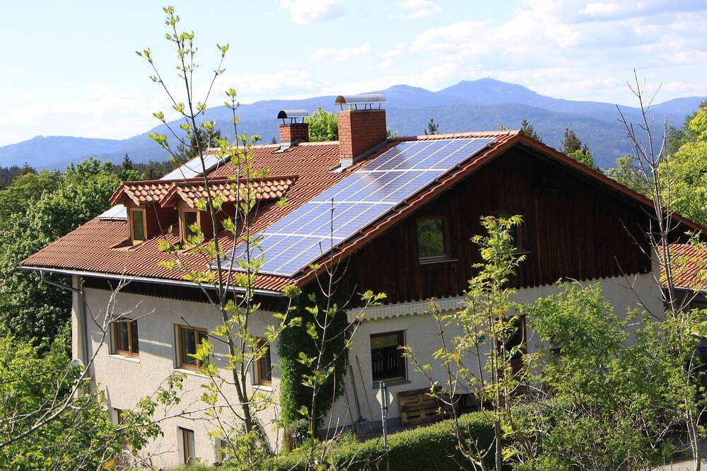 Apartamento inteiro, Vacation apartment in \"Almlage\" directly at the national park in Frauenau, Baviera Oriental