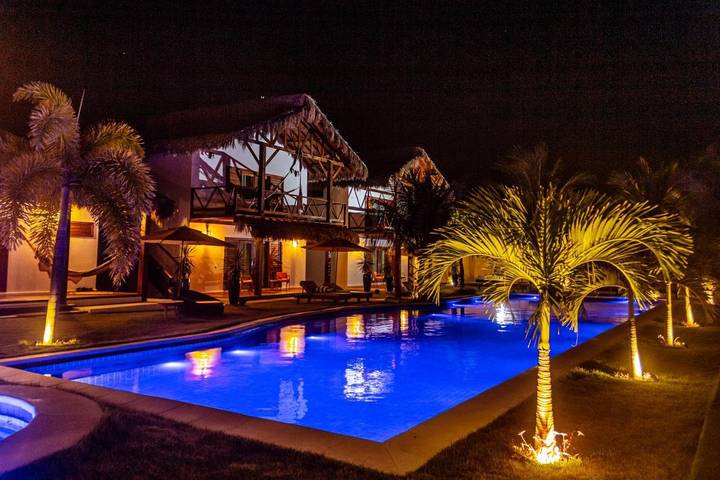 Hôtel pour 2 personnes, avec piscine ainsi que jacuzzi et jardin