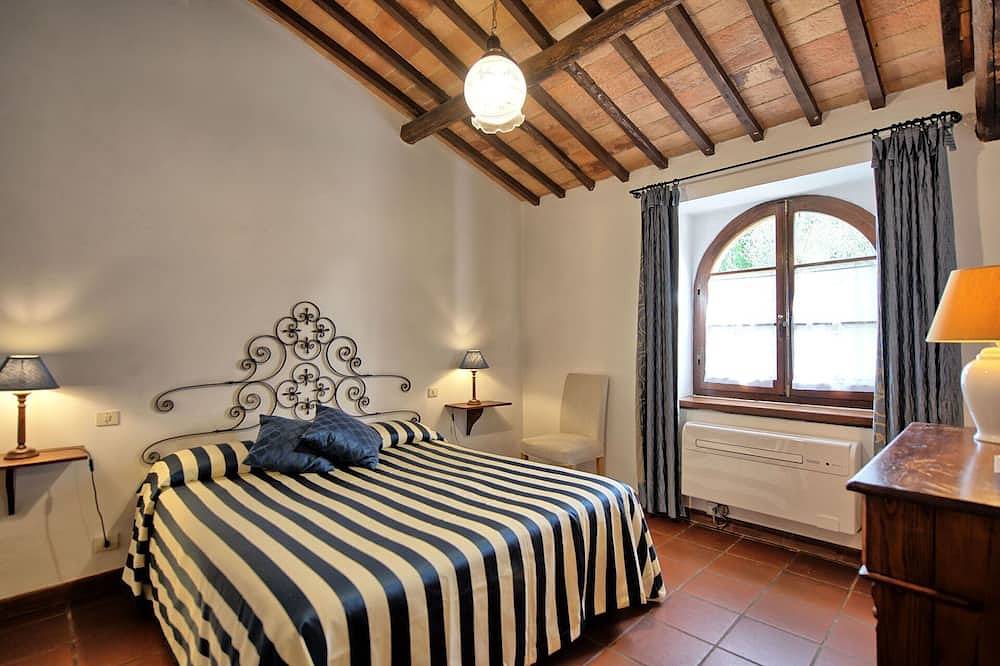 Wonderful private villa for 20 guests with A/C, Wifi, private pool, Tv, patio and panoramic view in Cetona, Chianti