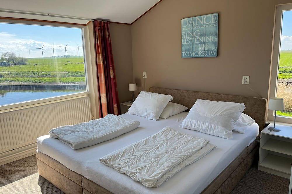 Ferienhaus in Warns mit eigenem Steg in Ijsselmeer