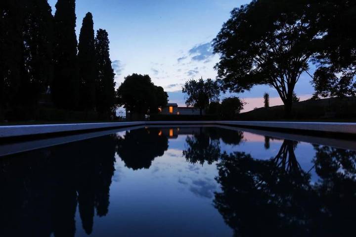Appartamento per 7 persone, con panorama e giardino nonché piscina in Sommacampagna