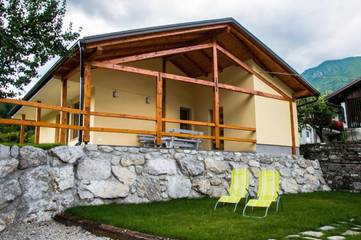 Gîte pour 5 personnes, avec jardin ainsi que vue et sauna à Kobarid
