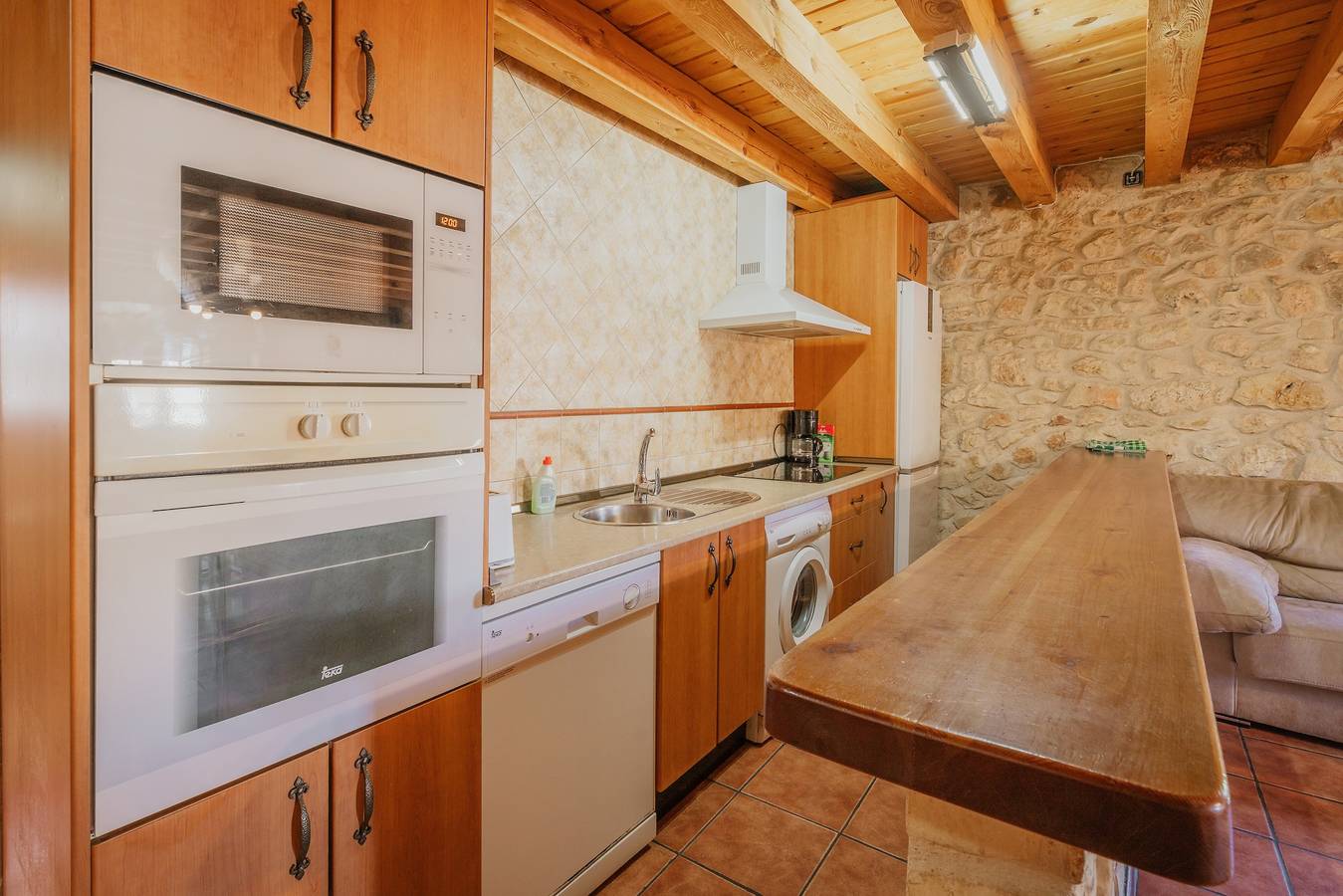 Casa Rural 'Sanz' mit Bergblick, Gemeinschaftspool und Wlan in Castro de Fuentidueña, Segovia Provinz