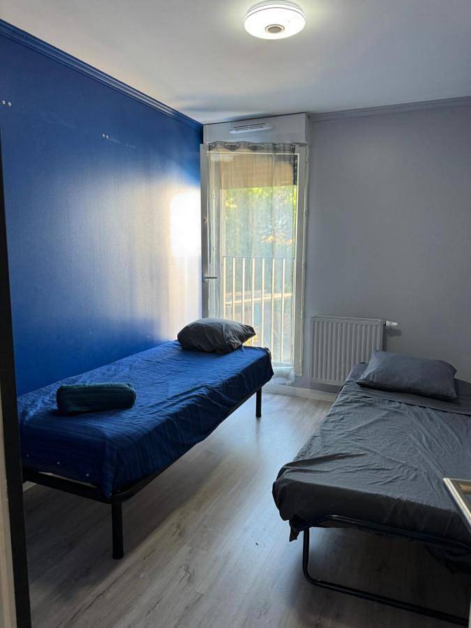 Appartement entier, Appart avec 3 chambres au pied du Tram avec internet ! in Eysines, Région de Bordeaux