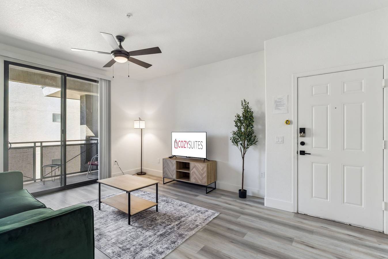 Ganze Wohnung, Cozysuites Glendale - Westgate with pool 06 in Glendale, Maricopa County