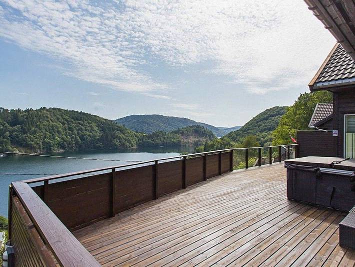 Feriehus for 10 personer, med Jacuzzi og Terrasse i Agder
