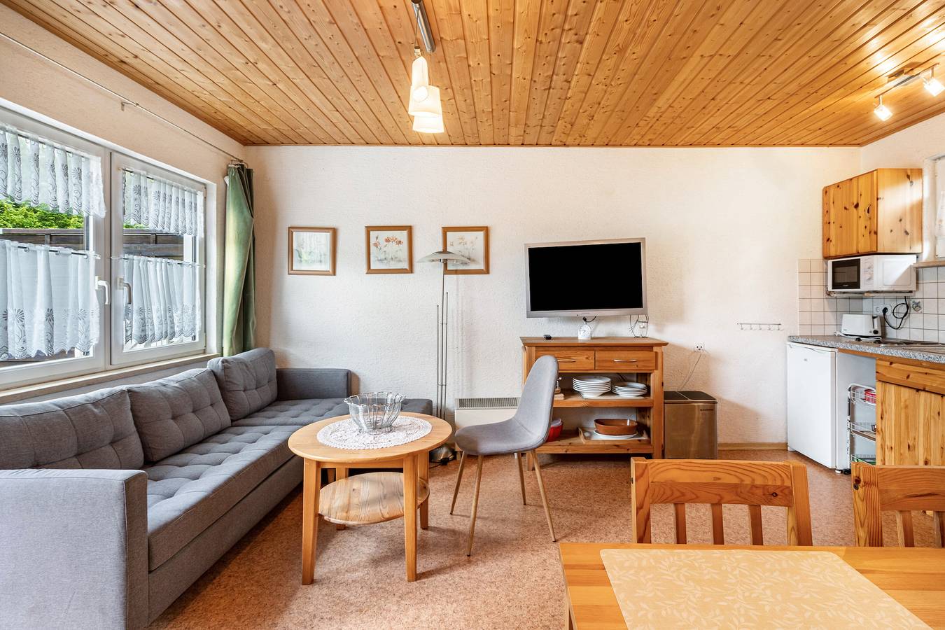 Ferienhaus 'Bungalow 131' mit privater Terrasse und privatem Garten in Bungalowdorf Zadelsdorf, Zeulenroda-Triebes