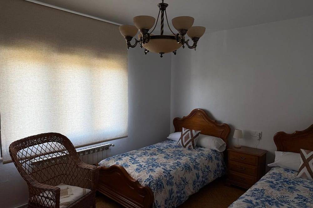 Apartamento entero, Vivienda Vacacional Los Campones in Siero, Provincia de Asturias