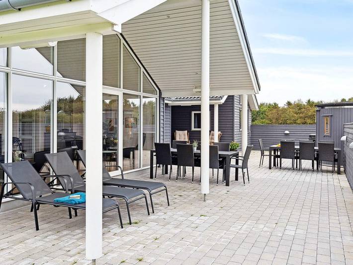 Ferienhaus für 14 Personen, mit Terrasse und Garten sowie Pool und Sauna in Mørkholt - 2