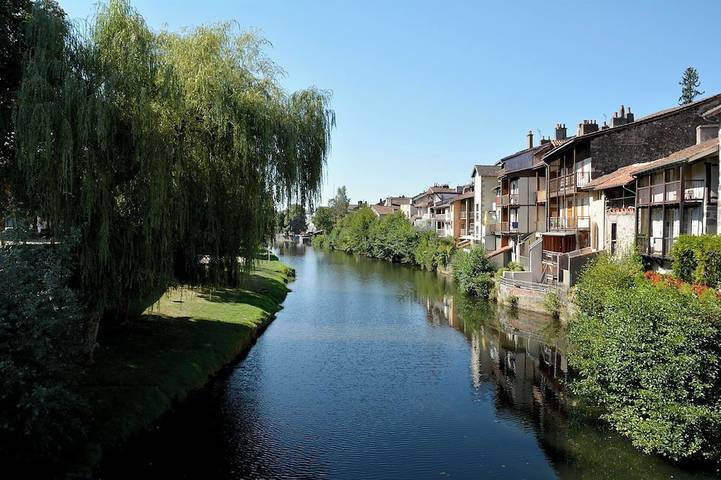 Location de vacances pour 5 personnes à Aurillac