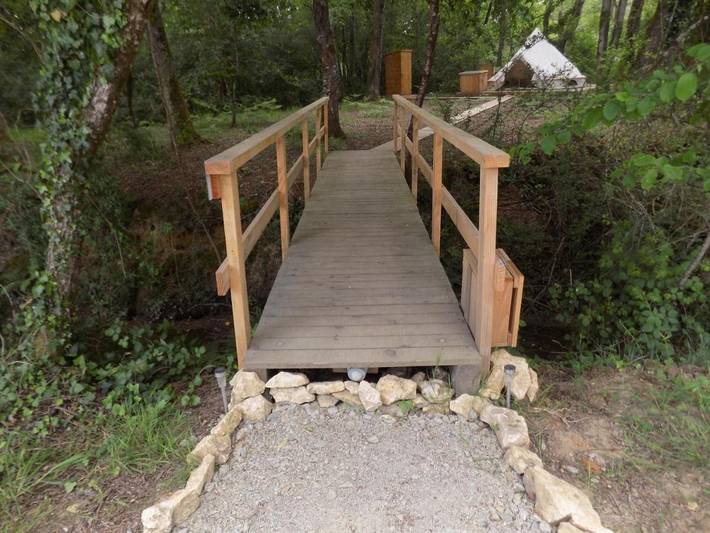 Gîte pour 4 personnes, avec vue sur le lac ainsi que jardin et terrasse à Le Vigeant - 4