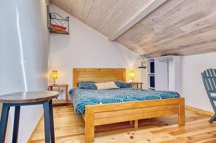 Location de vacances pour 4 personnes, avec terrasse à Les Lèches - 2