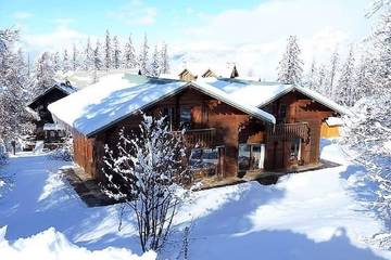 Chalet pour 13 personnes, avec balcon et jardin à Risoul