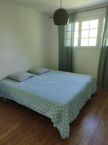 Cottage pour 2 personnes, avec piscine et jardin, animaux acceptés à Ussac
