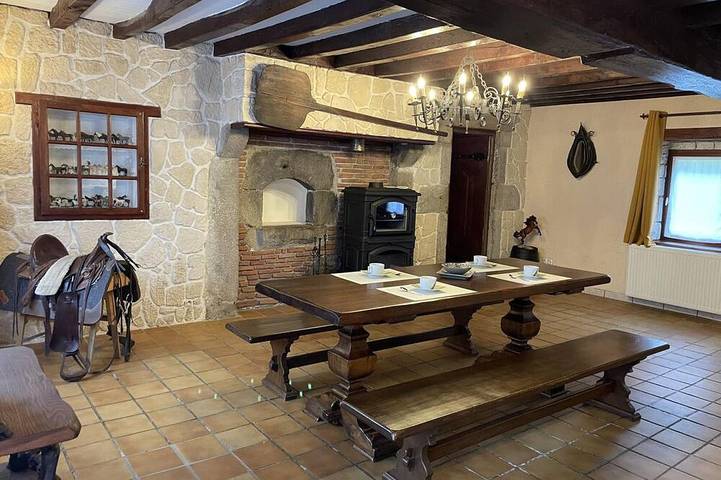 Gîte pour 6 personnes, avec terrasse et jardin
