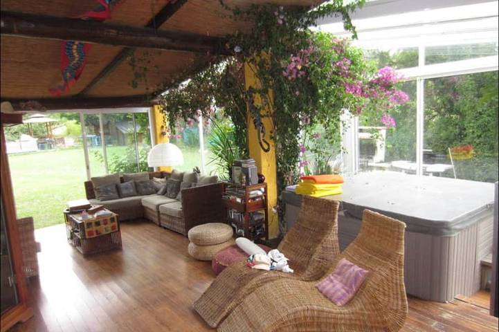 Location de vacances pour 16 personnes, avec jacuzzi ainsi que sauna et jardin, animaux acceptés à Peynier - 3