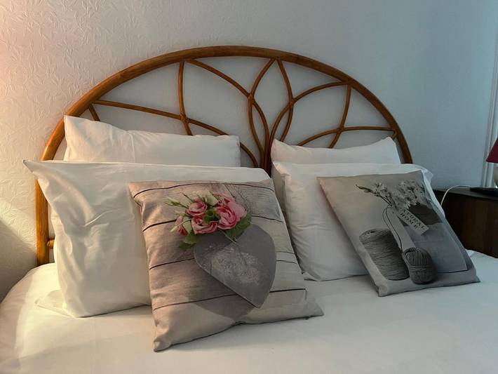 Maison d’hôte pour 3 personnes, avec vue ainsi que piscine et jardin à Mesnac - 3