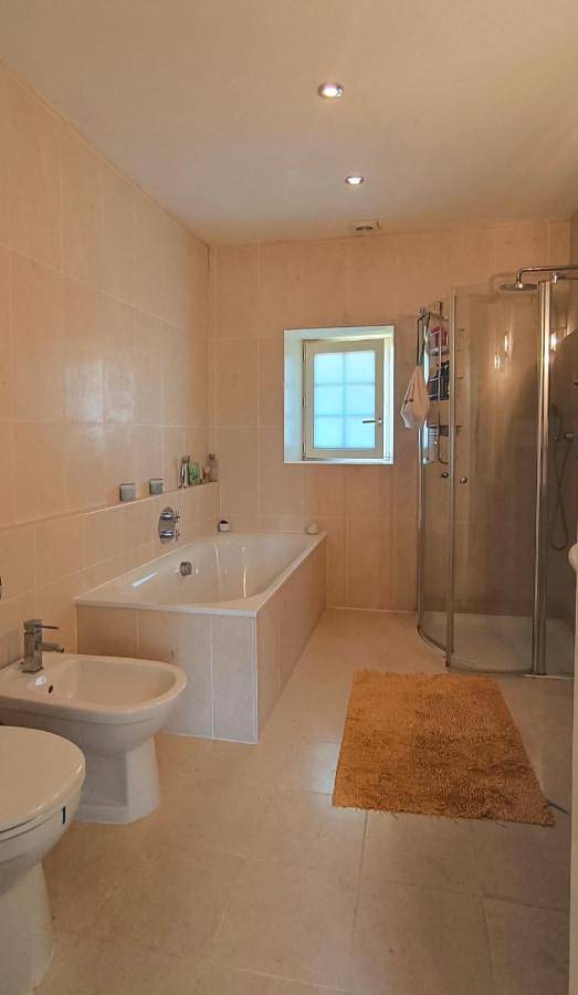 Location de vacances pour 7 personnes, avec jardin à Montbron - 2