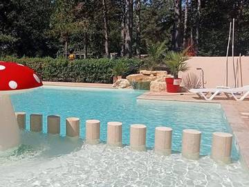 Mobil home pour 4 personnes, avec bassin pour enfant à Vagnas