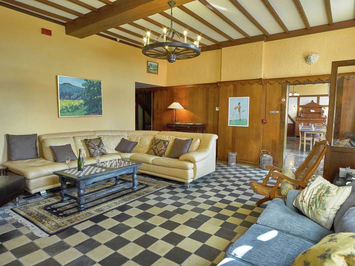 Location de vacances pour 24 personnes, avec jardin et terrasse, animaux acceptés à Houyet - 4