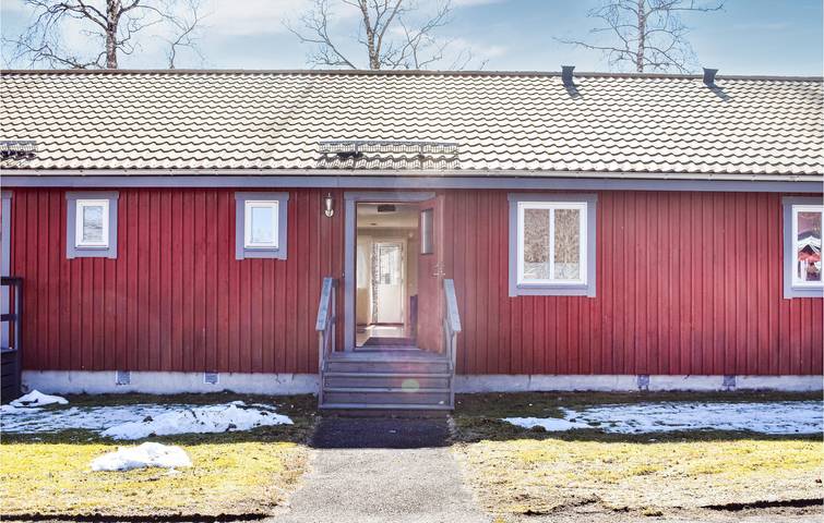 Ferienwohnung für 4 Personen, mit Terrasse und Garten in Laxa