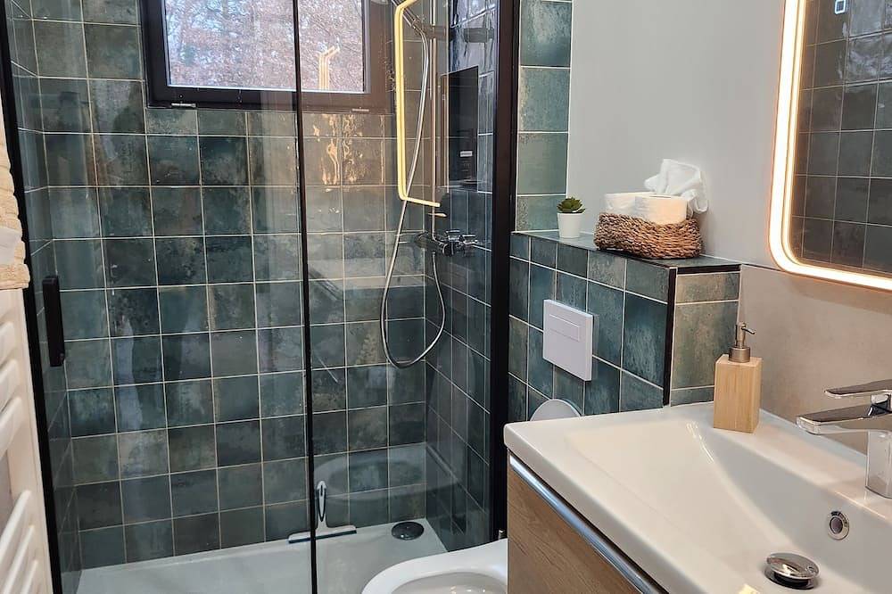 House in private domain forest & ponds-ideal family vacation 1h30 from Paris in Bazoches-sur-le-Betz, Montargis und Umgebung