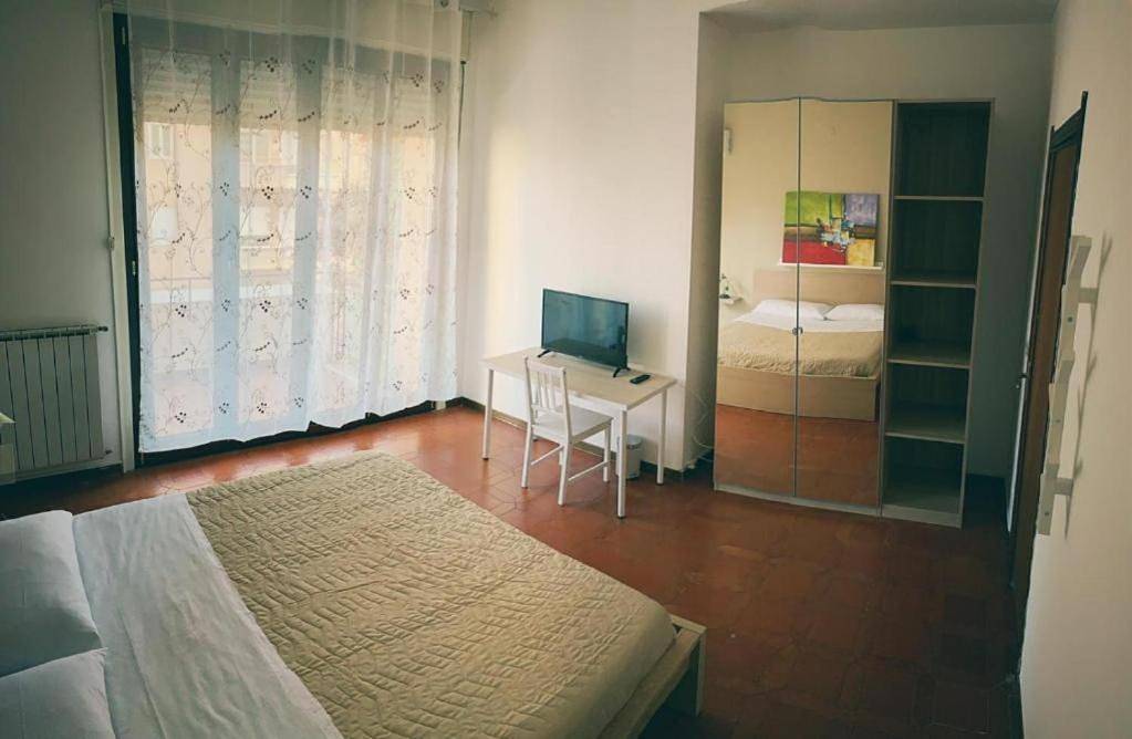 Three-Bedroom Standard Apartment in Palermo, Provincie Palermo