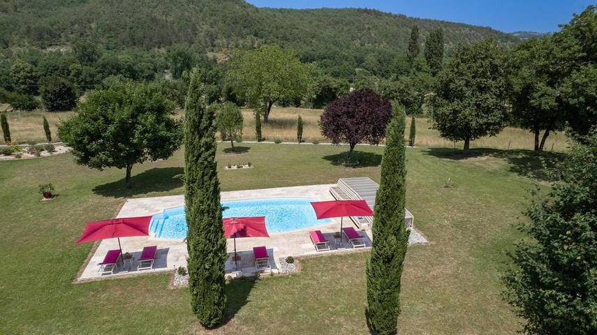 Location de vacances pour 6 personnes, avec piscine ainsi que vue et jardin dans Cœur de Causse - 2